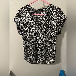 Cynthia Steffe Monochrome Leaf Print Blouse